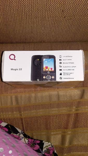 QMobile Magic22 with Box and Charger 8