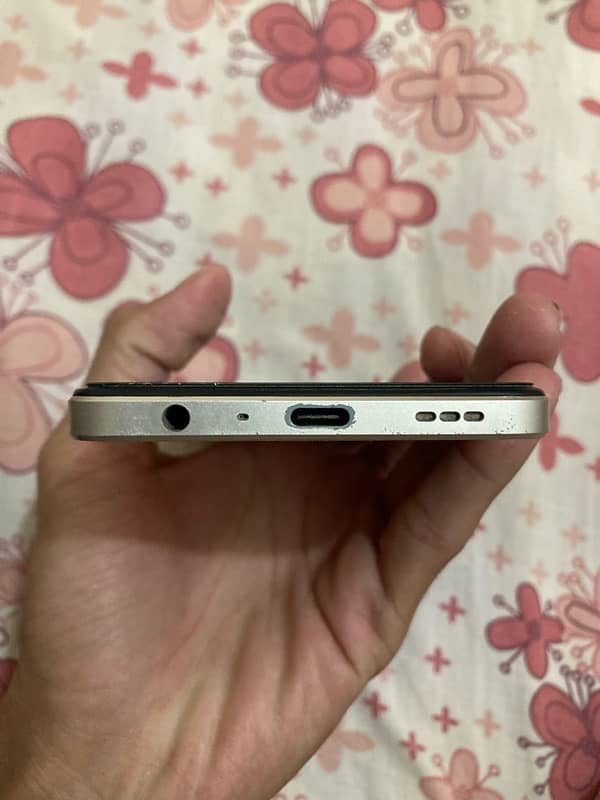 Oppo F21 Pro (only cash) 6