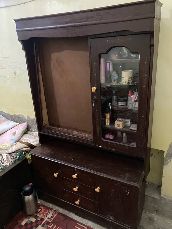 dressing table with metal decoration 1