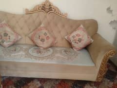 5 Seater beautiful sofa set urgent sale