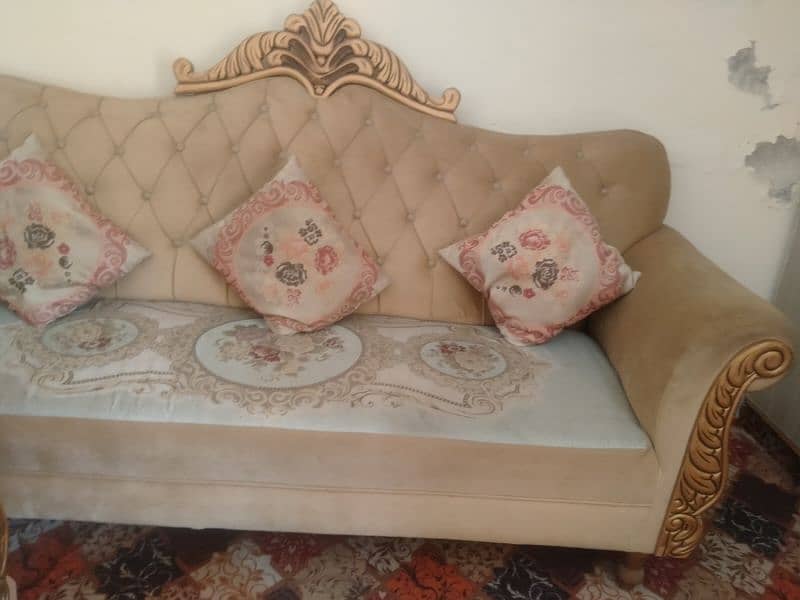 5 Seater beautiful sofa set 0