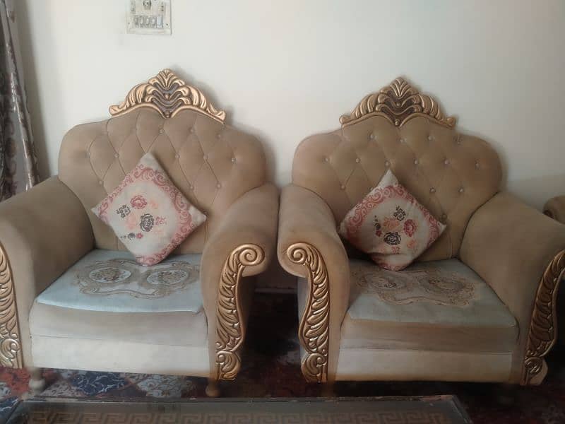 5 Seater beautiful sofa set 3