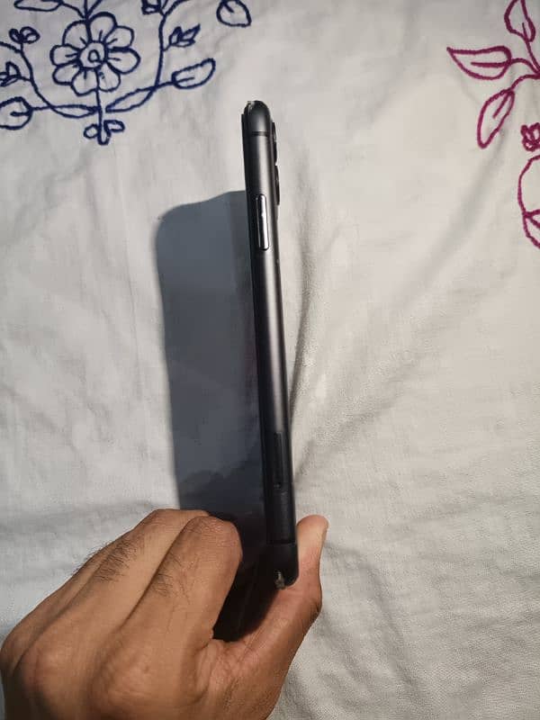 iphone 11 Non PTA JV 128gb 3