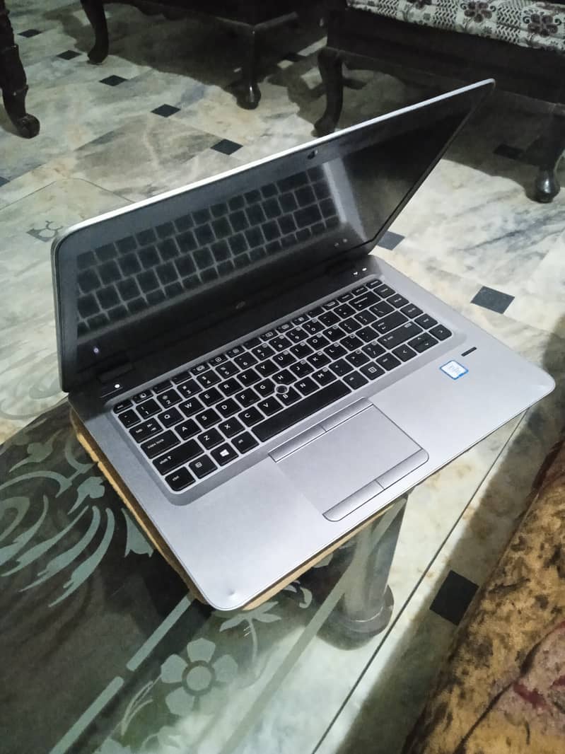 Sale low price Hp laptop 1