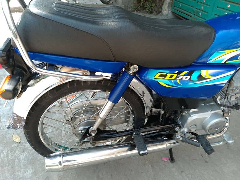 Honda CD 70 model 2023/24 6