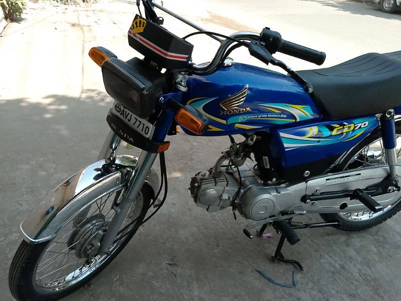 Honda CD 70 model 2023/24 10