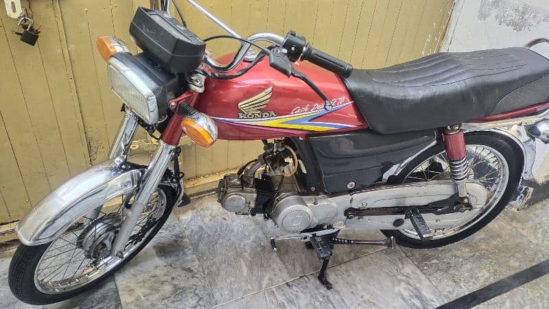 Honda cd 70 , genuine bike 0