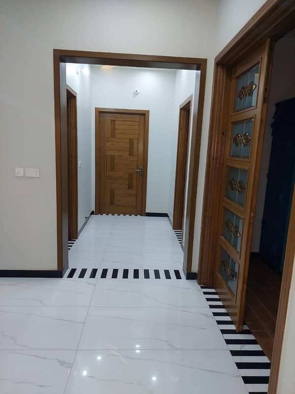 10 Marla Brand New House For Rent MODEL CITY 1 FAISALABAD VIP LOCATION Park Facing 41