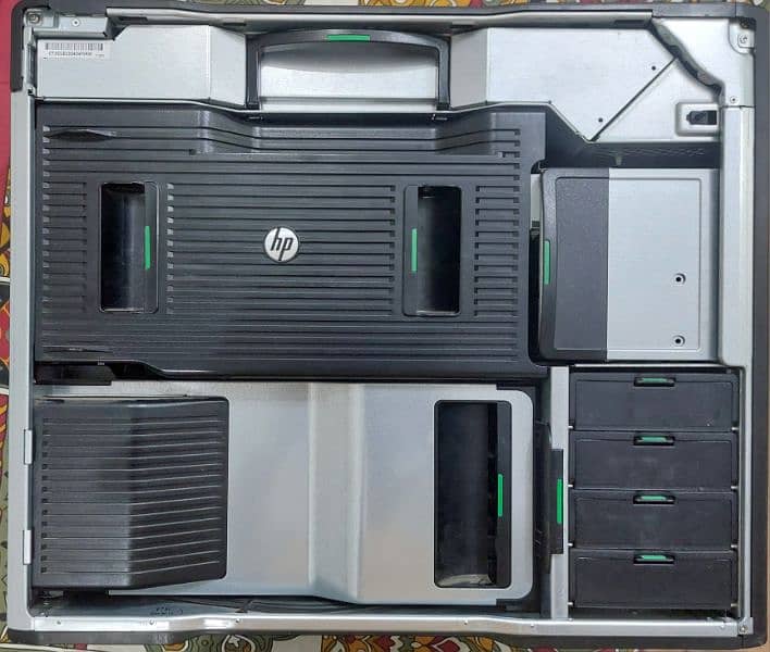 HP Z820 WORKSTATION 2