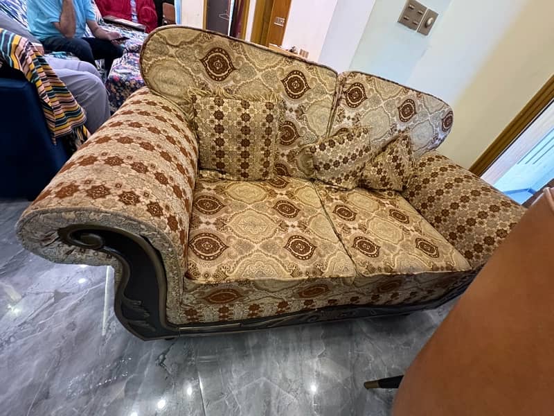 7 seater sofa with dewan 3