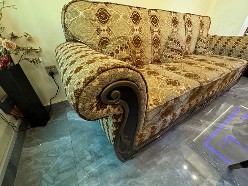 7 seater sofa with dewan 6