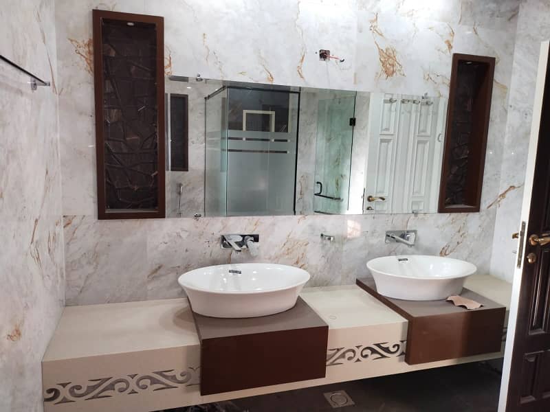 Ideal Location 10 Kanal Commercial Kothi Bungalow For Rent Canal Road Near Kashmir Pul Faisalabad 14