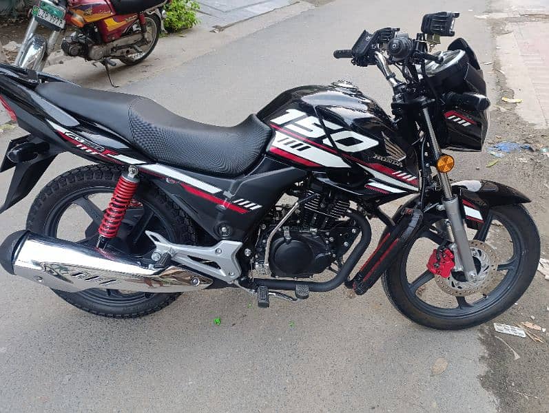 Honda CB 150f 2024 modal 1100km use only 0