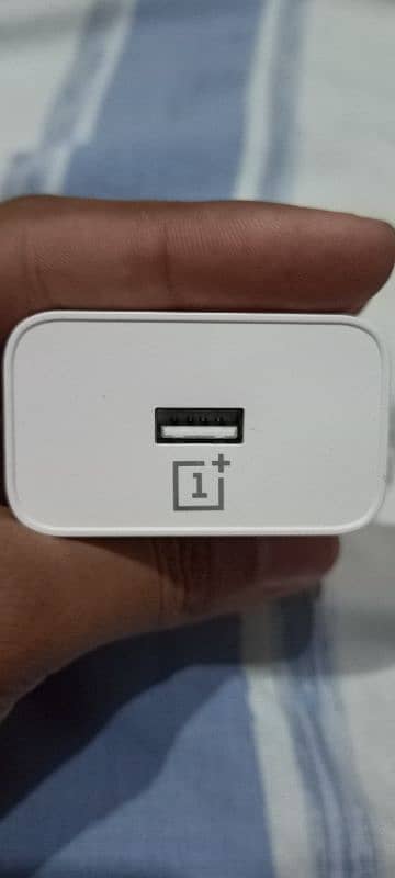 one plus 180watt genuine charger 1