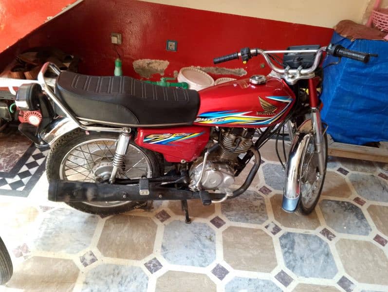 Honda for sale blkl saf koi kam ni hai saf bike hai 2