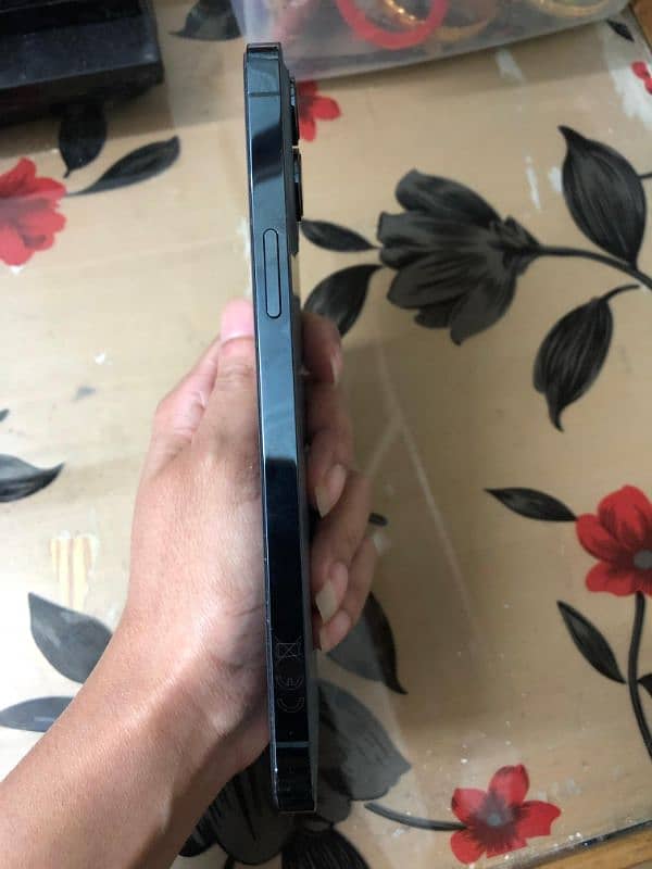 iphone 12 pro max Non PTA in good condition 2