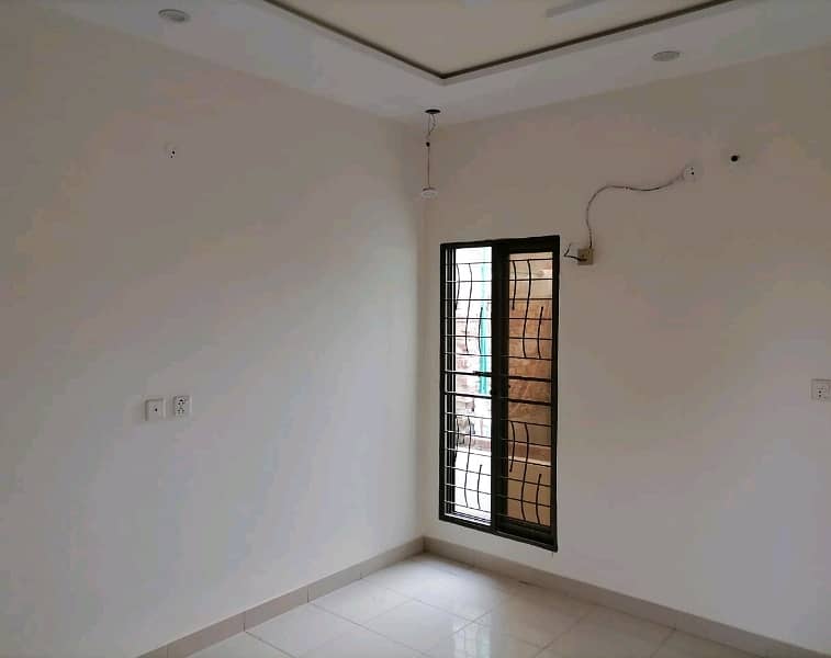 Investors Should sale This House Located Ideally In Johar Town 0