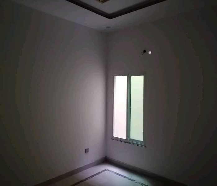 Investors Should sale This House Located Ideally In Johar Town 3