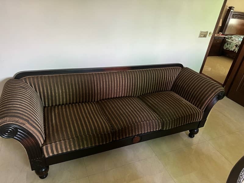 7 Seater Sofa / Sofa set 1