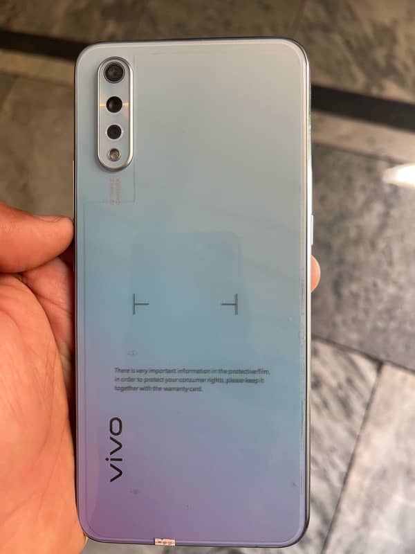 Vivo s1 6/128 kit phone 1