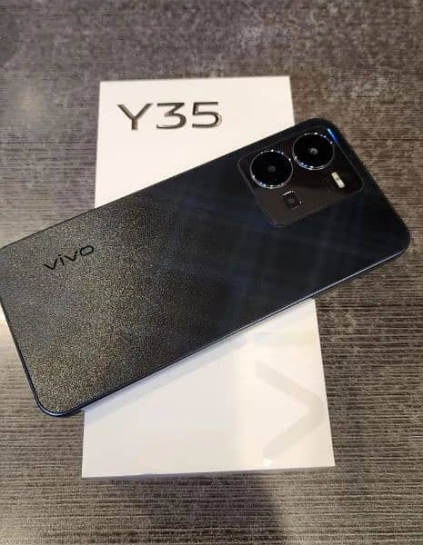 Vivo Y35 1