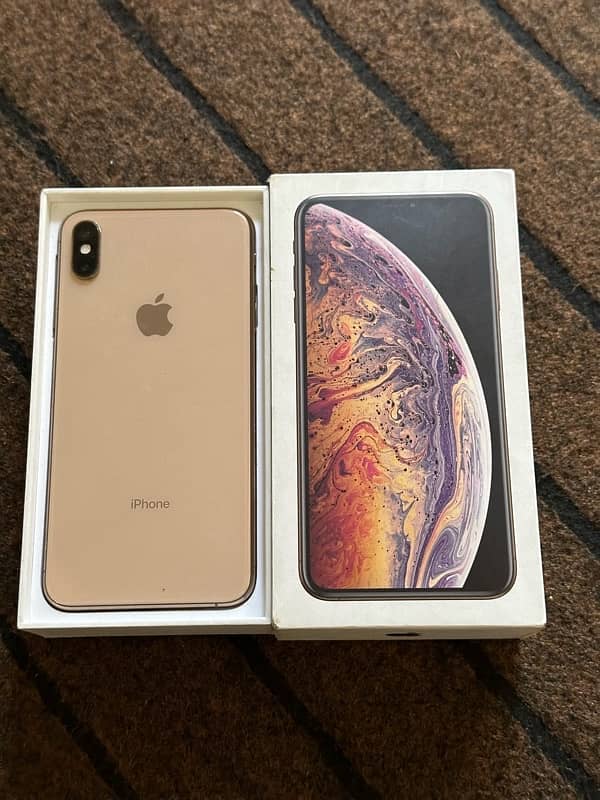 iphone XS MAX 64 GB PTA 9