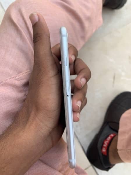 IPhone 8 Non PTA Urgent sale 3