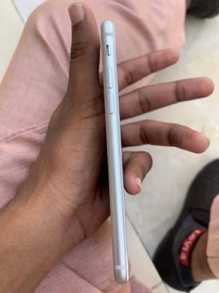 IPhone 8 Non PTA Urgent sale 4