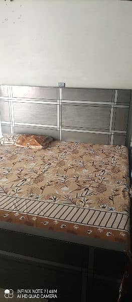 Queen size bed with mattress 2