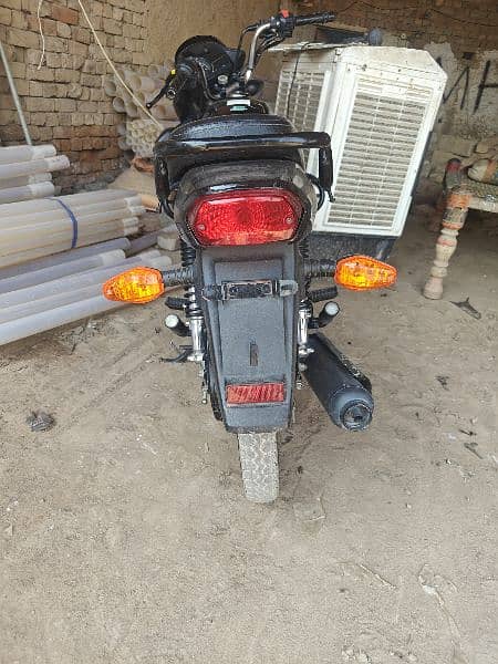 suzuki GDs 110 7