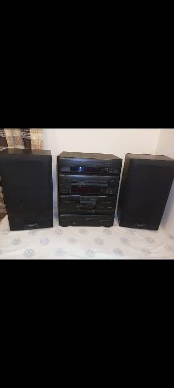 Kenwood hifi music system with original Kenwood speakers 0