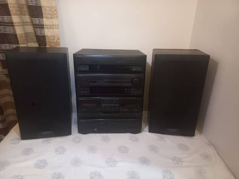 Kenwood hifi music system with original Kenwood speakers 1