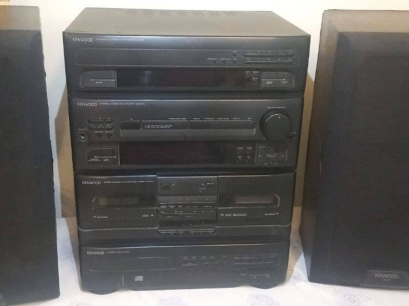 Kenwood hifi music system with original Kenwood speakers 3