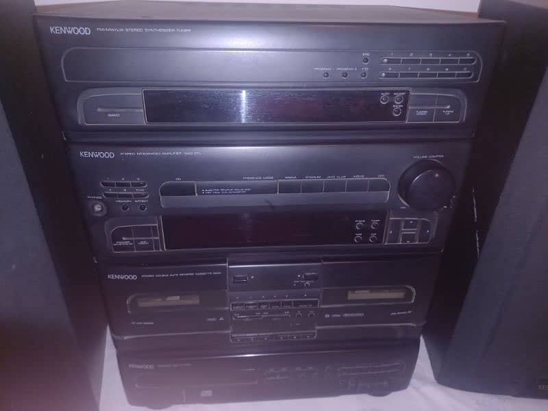 Kenwood hifi music system with original Kenwood speakers 5