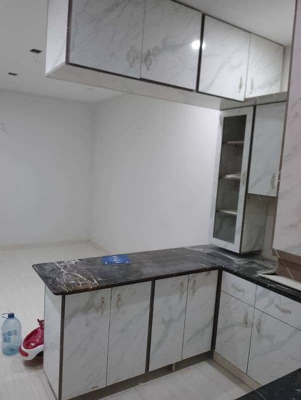 Kitchen cabinets in almost unused condition for sale 2