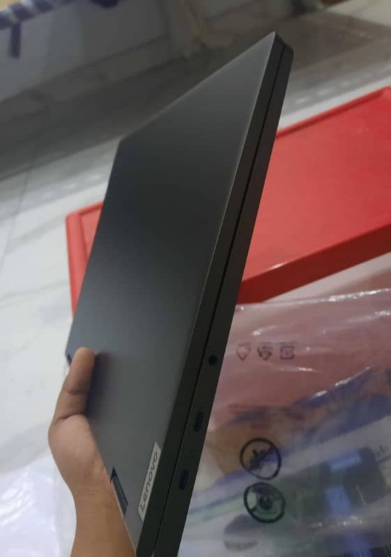 Lenovo yoga 7i gen 11 4