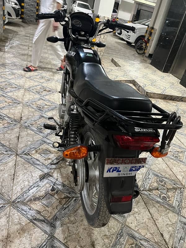 suzuki 110 black colour 2