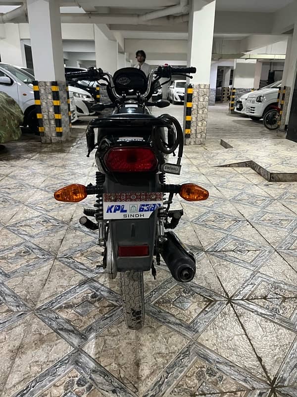 suzuki 110 black colour 6