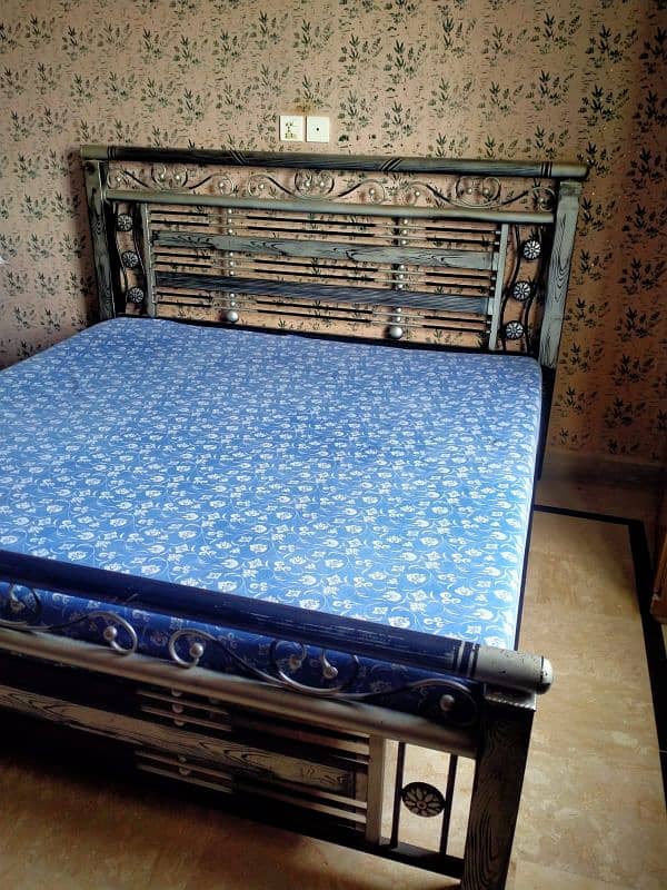 Iron bed 6x6 2