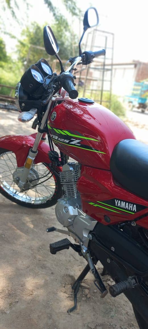 argent sale Yamaha YB125-z 4