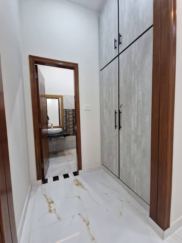 5 Marla Portion For Rent Upper Portion In Jeewan City 5