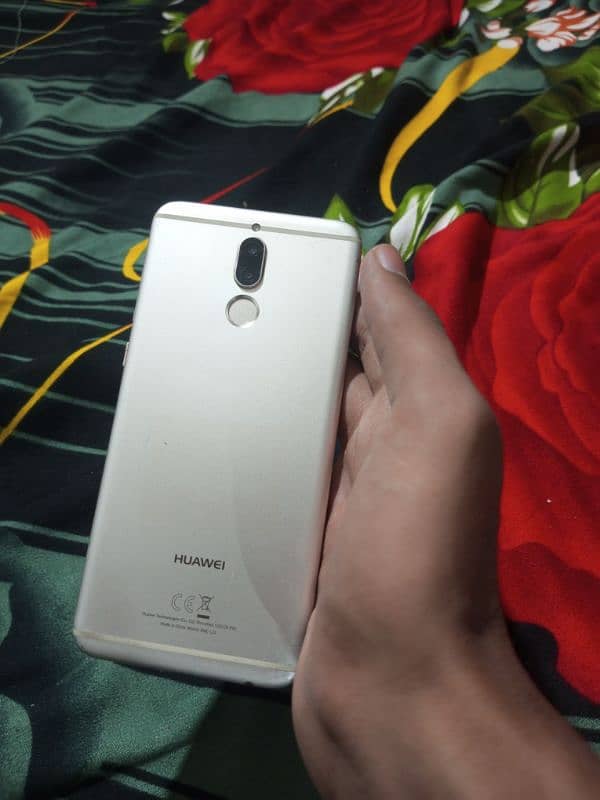 huawei mate 10 lite      4gb+64gb 3