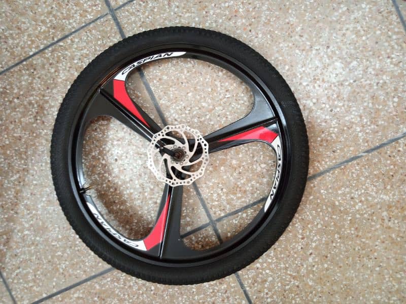 26 INCH IMPORTED GEAR CYCLE 1 MONTH USED URGENT SALE  03265153155 19