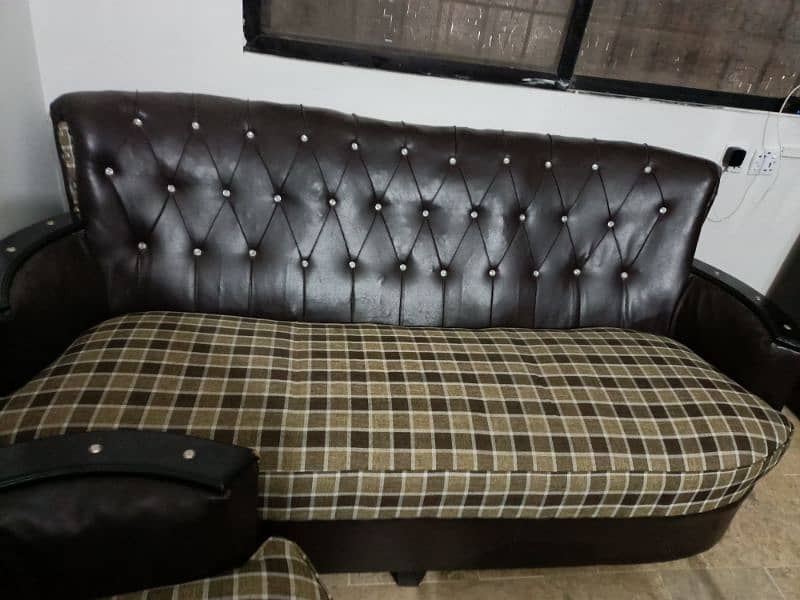 7 Seater sofa set ! urgent sale 4