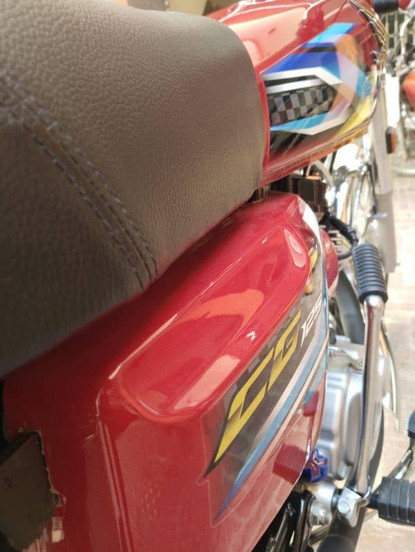 Honda 125 2024 Model Red 0/3/0/1/7/0/1/5/8/8/2 8