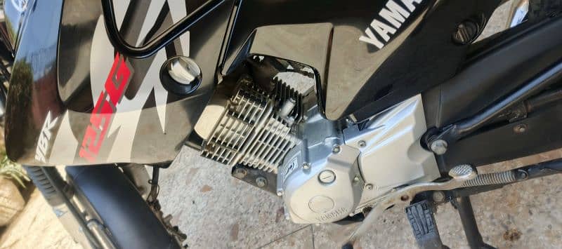 Japanese imported  ybr 125 g good condition no scratch 1