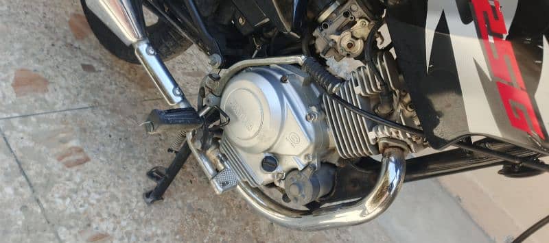 Japanese imported  ybr 125 g good condition no scratch 10