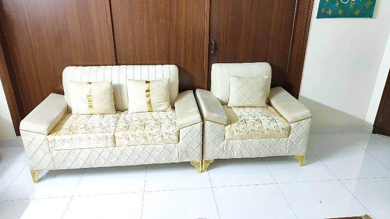 brand new 5 seat sofa set, 2 seater couch and 2 king chairs with table 1