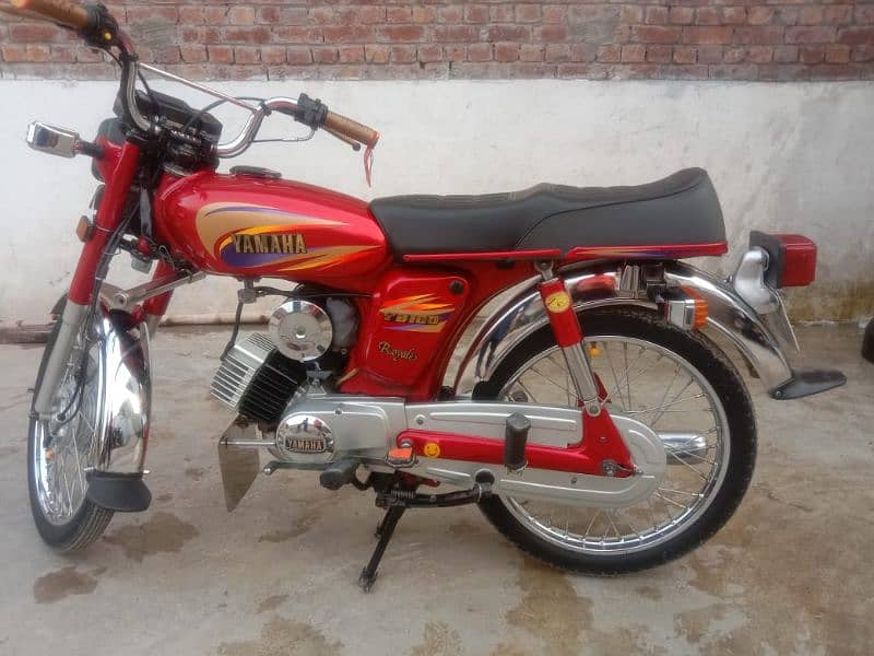 Yamaha 100 royal red 1