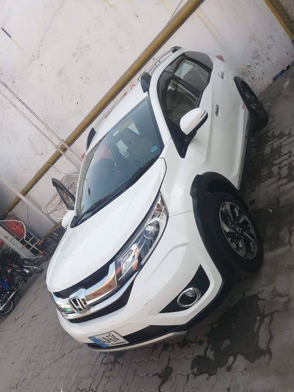 Honda brv for rent apv all 7 seters 0